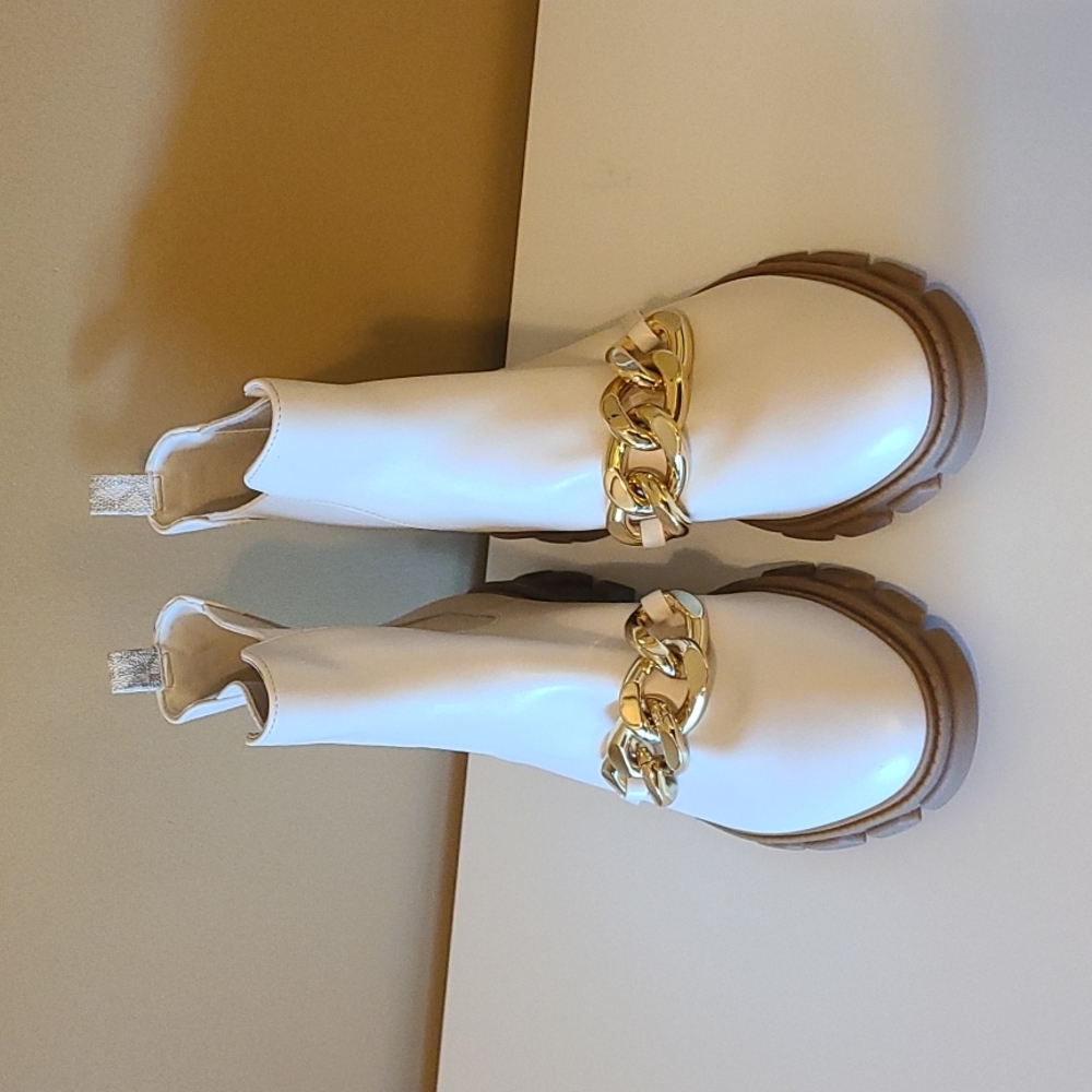 Michael Kors Leather Chain Boots 9